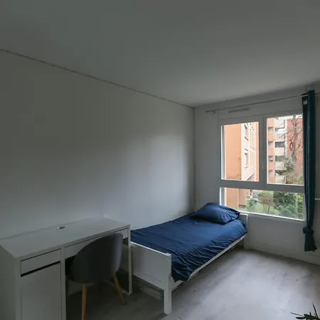Spacious Cocoon With Private Garden アパート *
